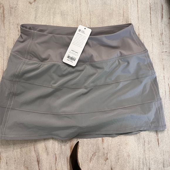 NWT CRZ Yoga light grey skirt size M - Picture 8 of 8